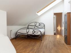 Аренда квартиры 4+кк 160 м2 в посольском районе, Прага 6