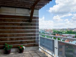 novostavba 1kk, Praha 9, terasa 21 m2, fantasticky výhled na Prahu